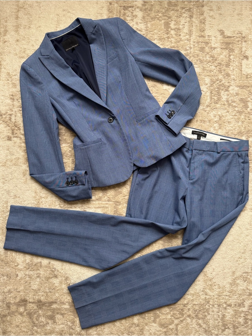 NWOT Banana Republic Classic Stretch Twill Suit